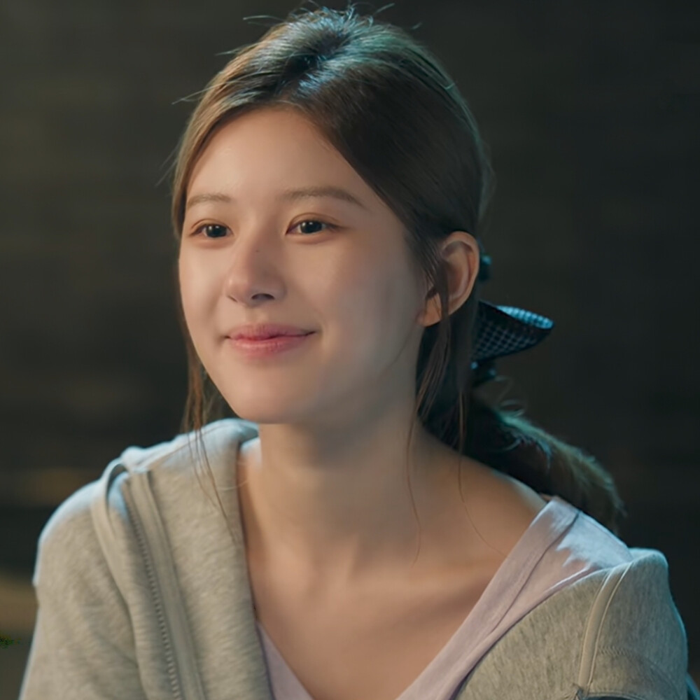 赵露思
许我耀眼