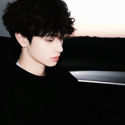 权威男头 拿图点赞关注