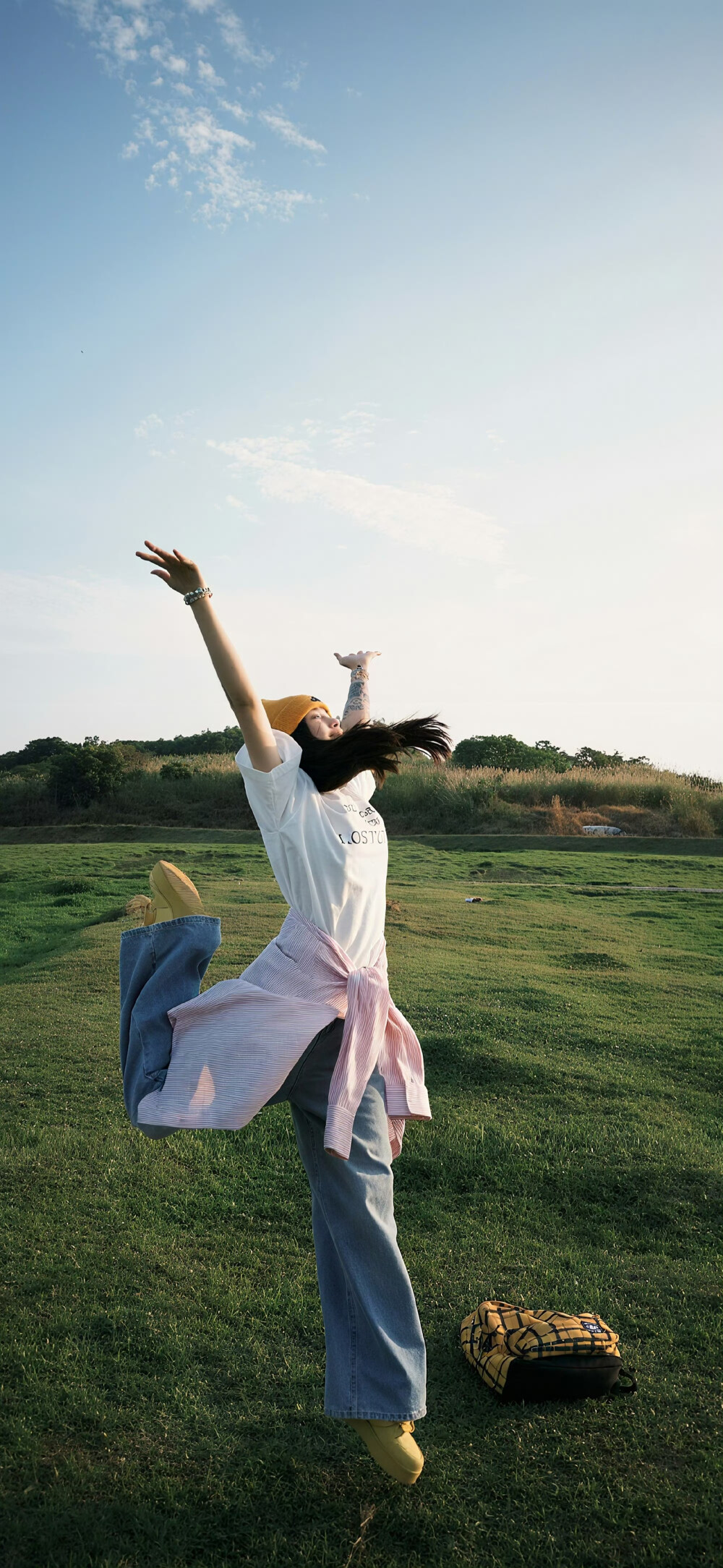 开心耳朵会竖起来因此被当塑料袋拎走〃•ω‹〃♡