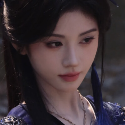 鞠婧祎