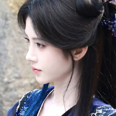 鞠婧祎