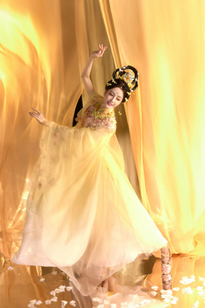 迪丽热巴 河南卫视中秋奇妙游《天女散花》 