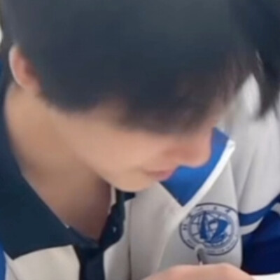 校服羊