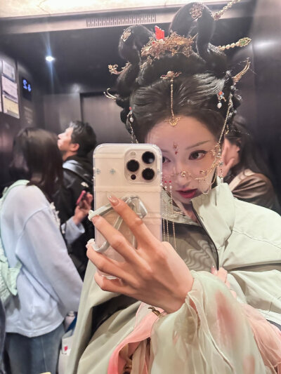 姜贞羽