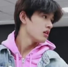 ₍₍ ◝(・ω・)◟ ⁾⁾