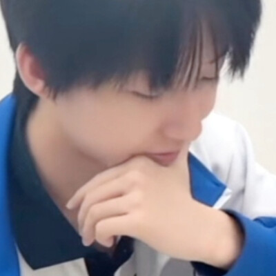 校服羊