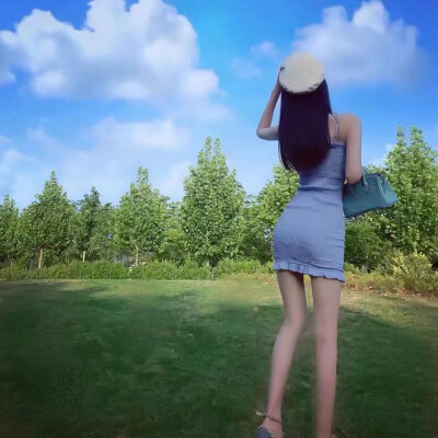 女