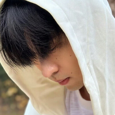 蒋易is a vampire～
