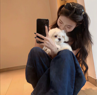 女