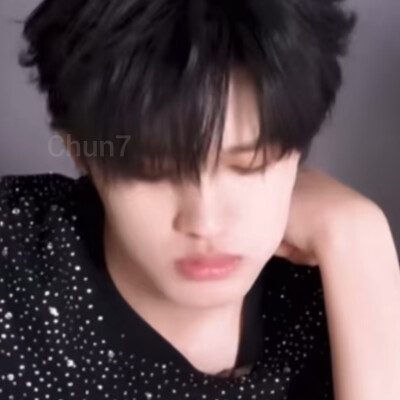 @学长：全世界都趁我不在欺负我的女孩