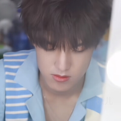 已确诊为饺子型人格，皮软容易被拿捏好欺负，刚出锅热腾腾的放太久会变冷，一直晾着不理我态度就会变冷淡爱吃醋