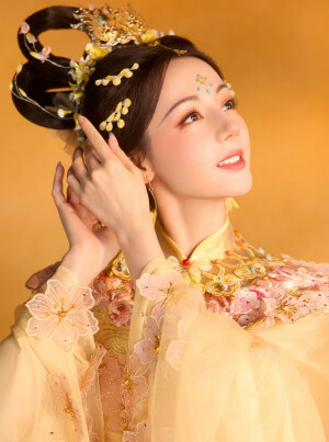 迪丽热巴 河南卫视中秋奇妙游《天女散花》 