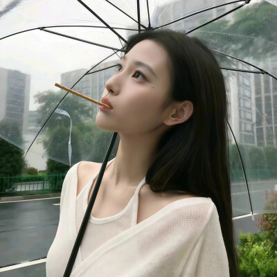 女