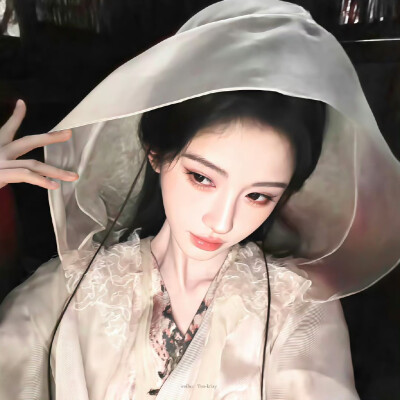 鞠婧祎