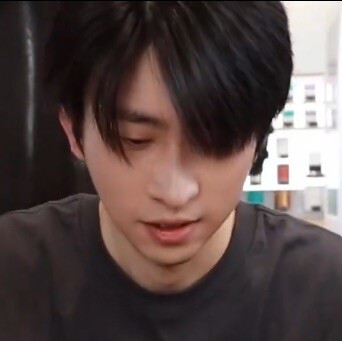 蒋易