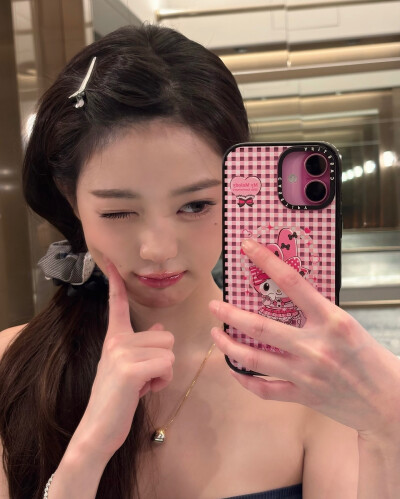张元英