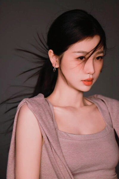 虞书欣