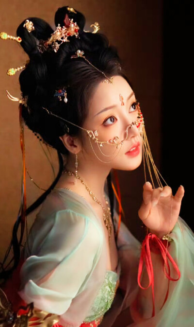 姜贞羽