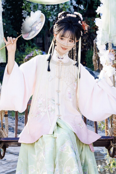 权宠黑心莲 秦菀之