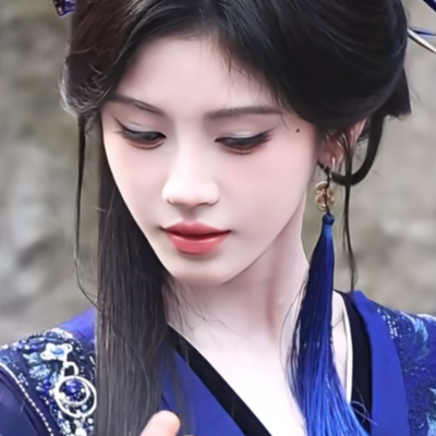 嗯