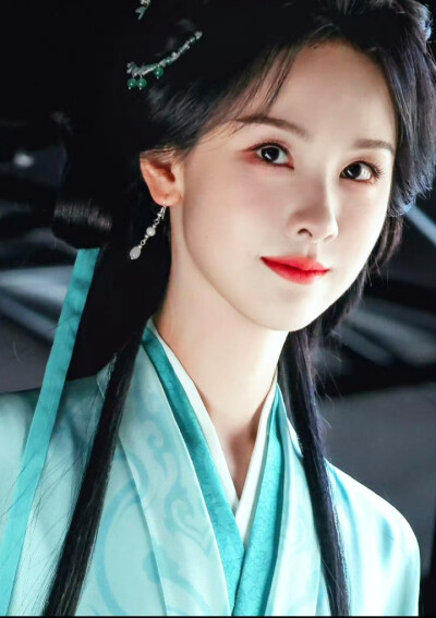 陈都灵
