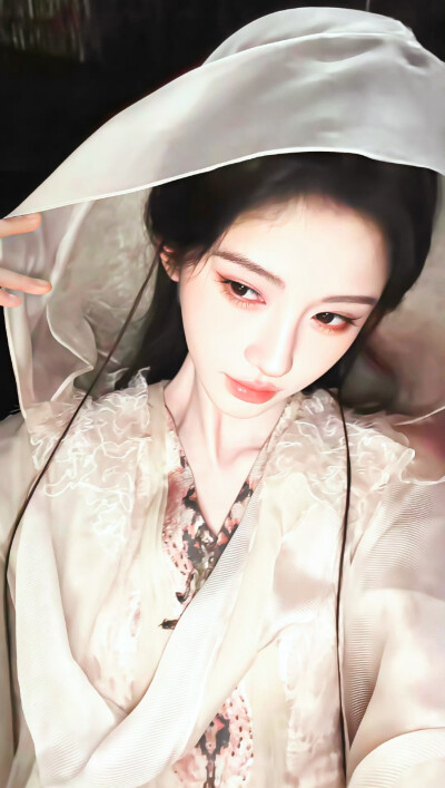 鞠婧祎