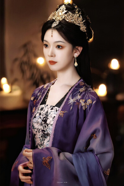 照镜辞