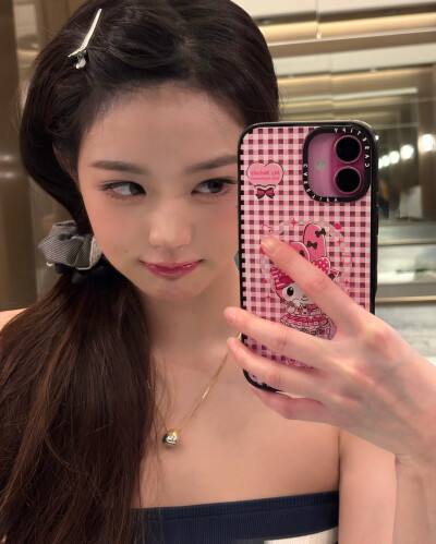 张元英
