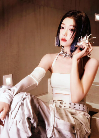 希林娜依高
