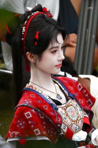 鞠婧祎