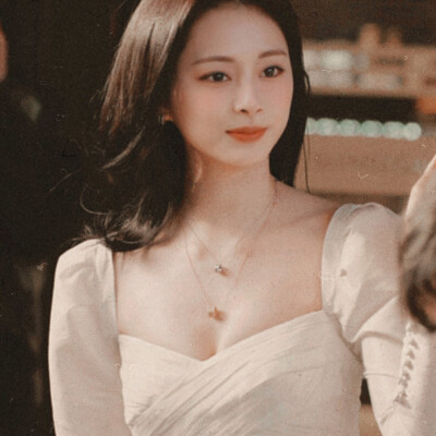 처음 뵙겠습니다∶ “以礼”—— Primer Encuentro irante＊黎