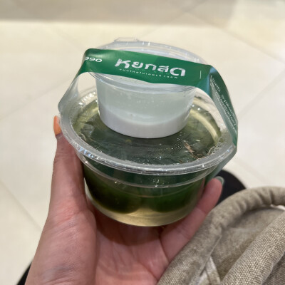 Bangkok—-Thai dessert หยกสด ขนมไทยใบเตยแท้100%