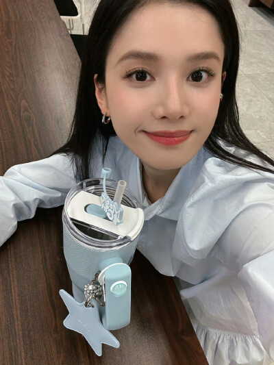 张婧仪