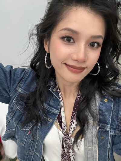 张婧仪