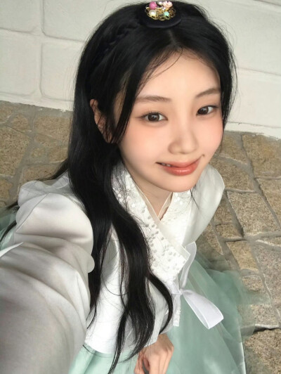 ILLIT wonhee李沅禧