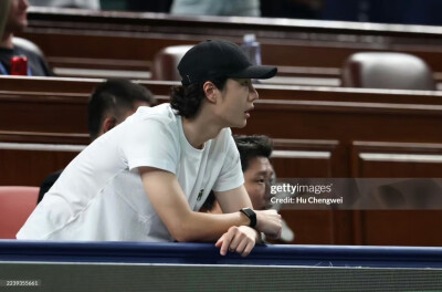 20251005 上海劳力士大师赛 王一博
见水印
