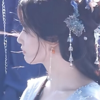 已经失去的人，就不再希求他折返来看我