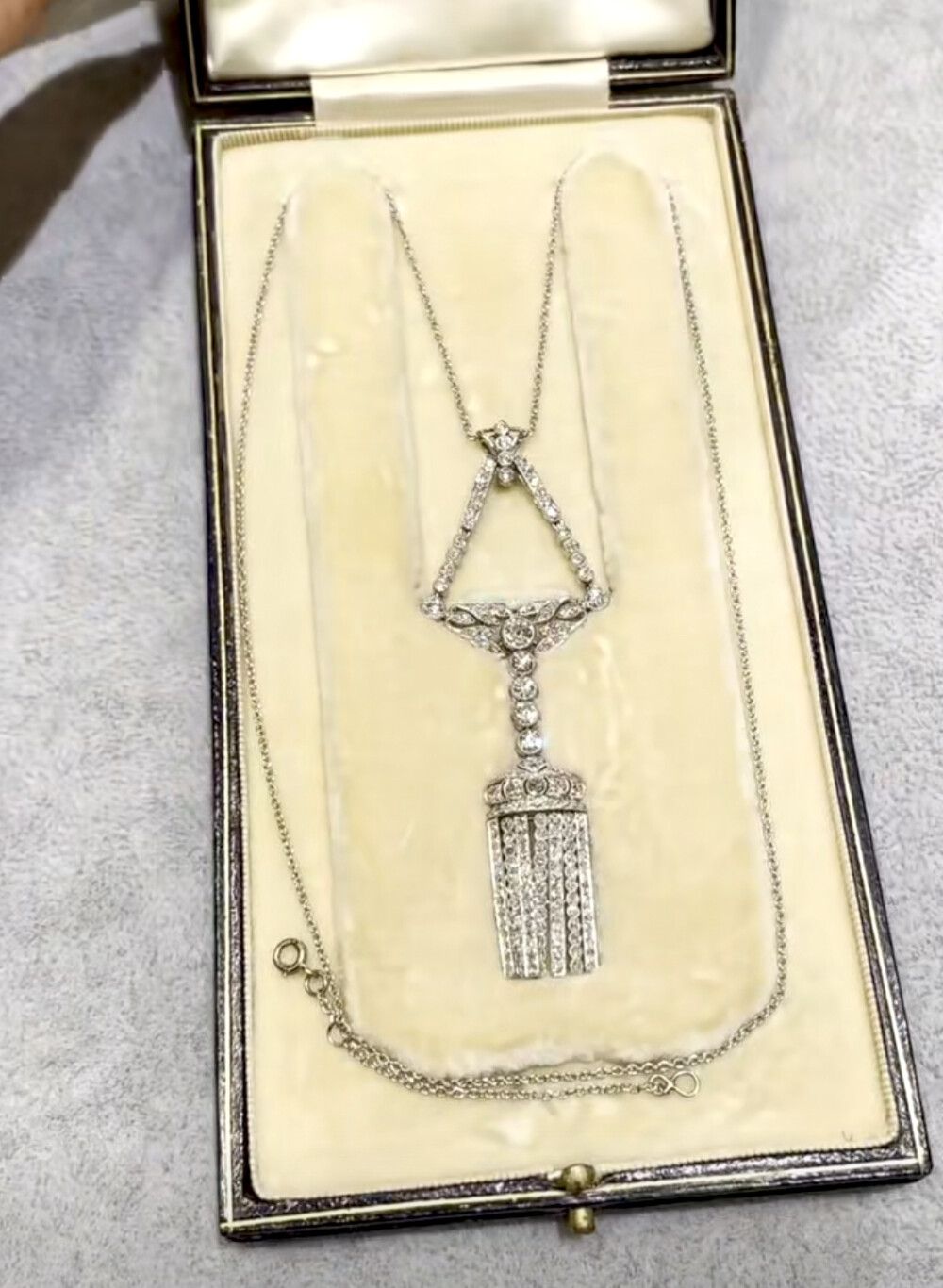 art deco 时代 风格 珠宝