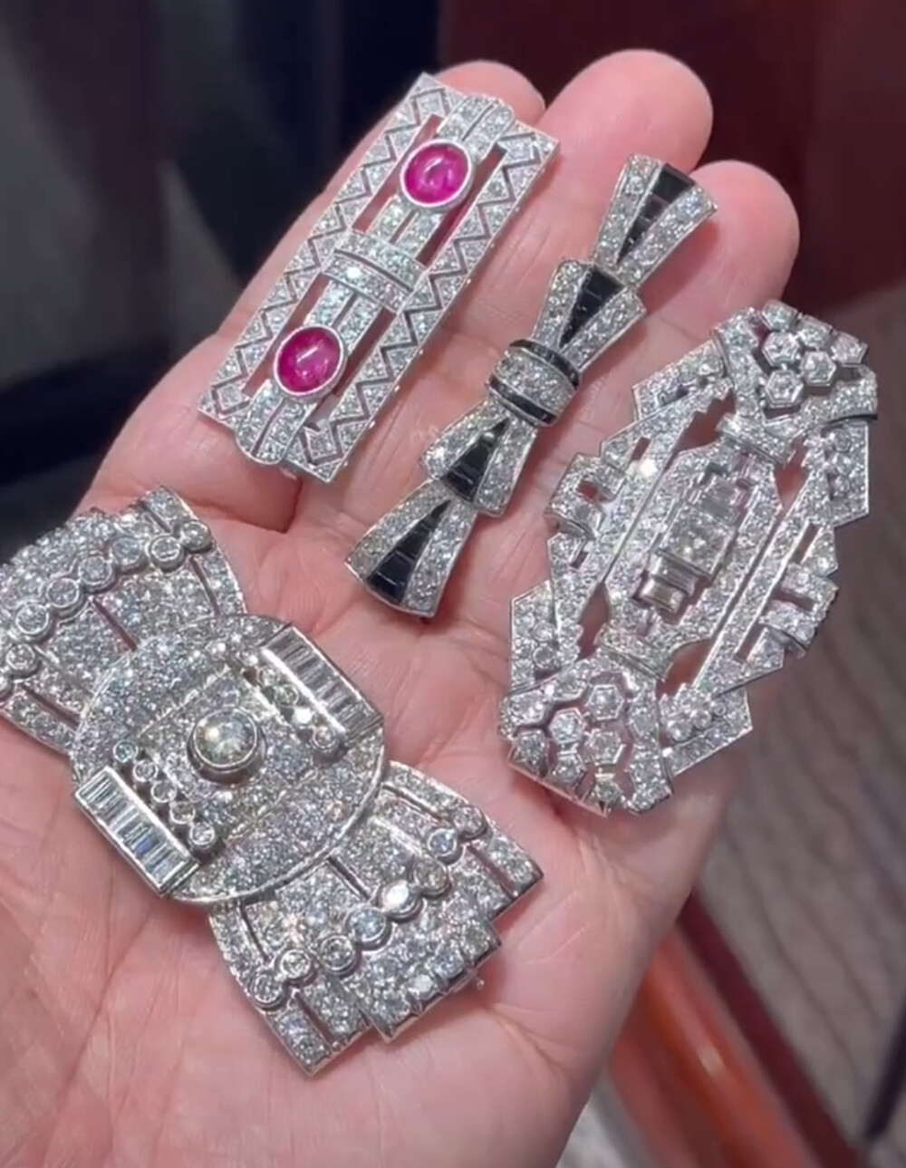 art deco 时代 风格 珠宝