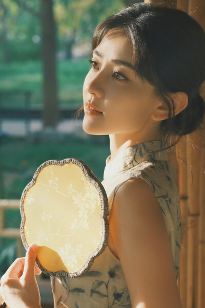 梁洁