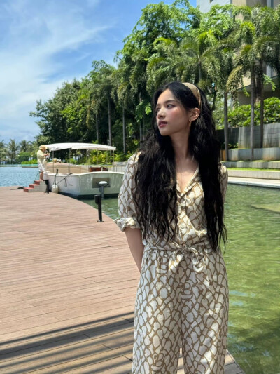 张婧仪