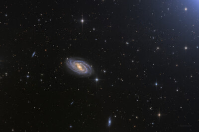 大熊座 M109棒旋星系