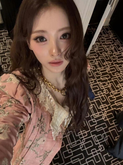 MEOVV anna田中杏奈