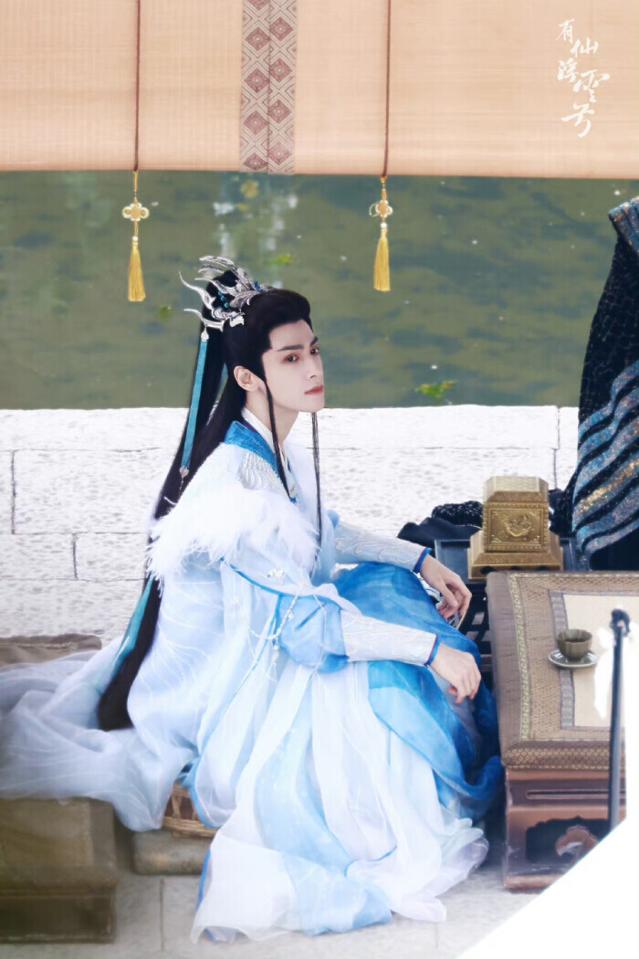 长月烬明 | 詹台烬/沧九旻/冥夜 | 罗云熙