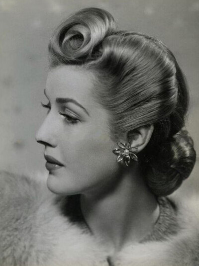 Anita Louise