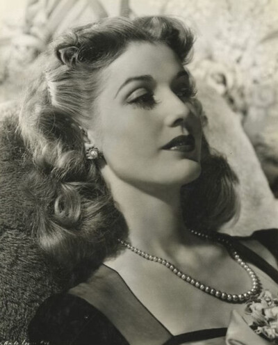Anita Louise