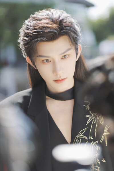 行走阴阳，我被玄门大神包围了 常天卿