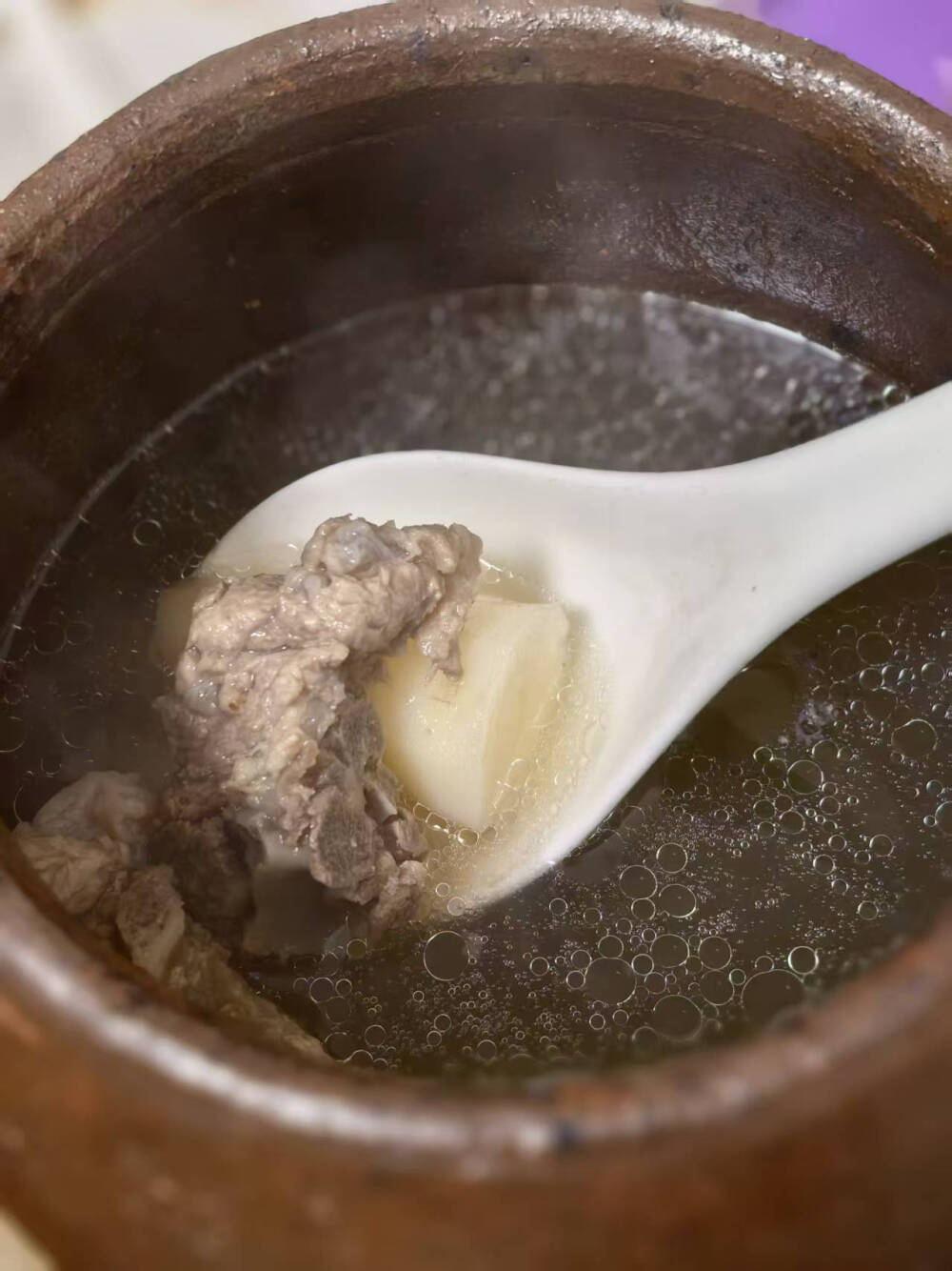 这汤水表面的油是我想要的那种，对我来说看着很有食欲的