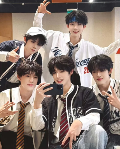 TOP登陆少年组合