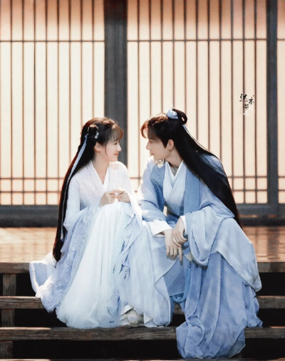 琉璃 初遇夫妇
司凤&璇玑
成毅&袁冰妍